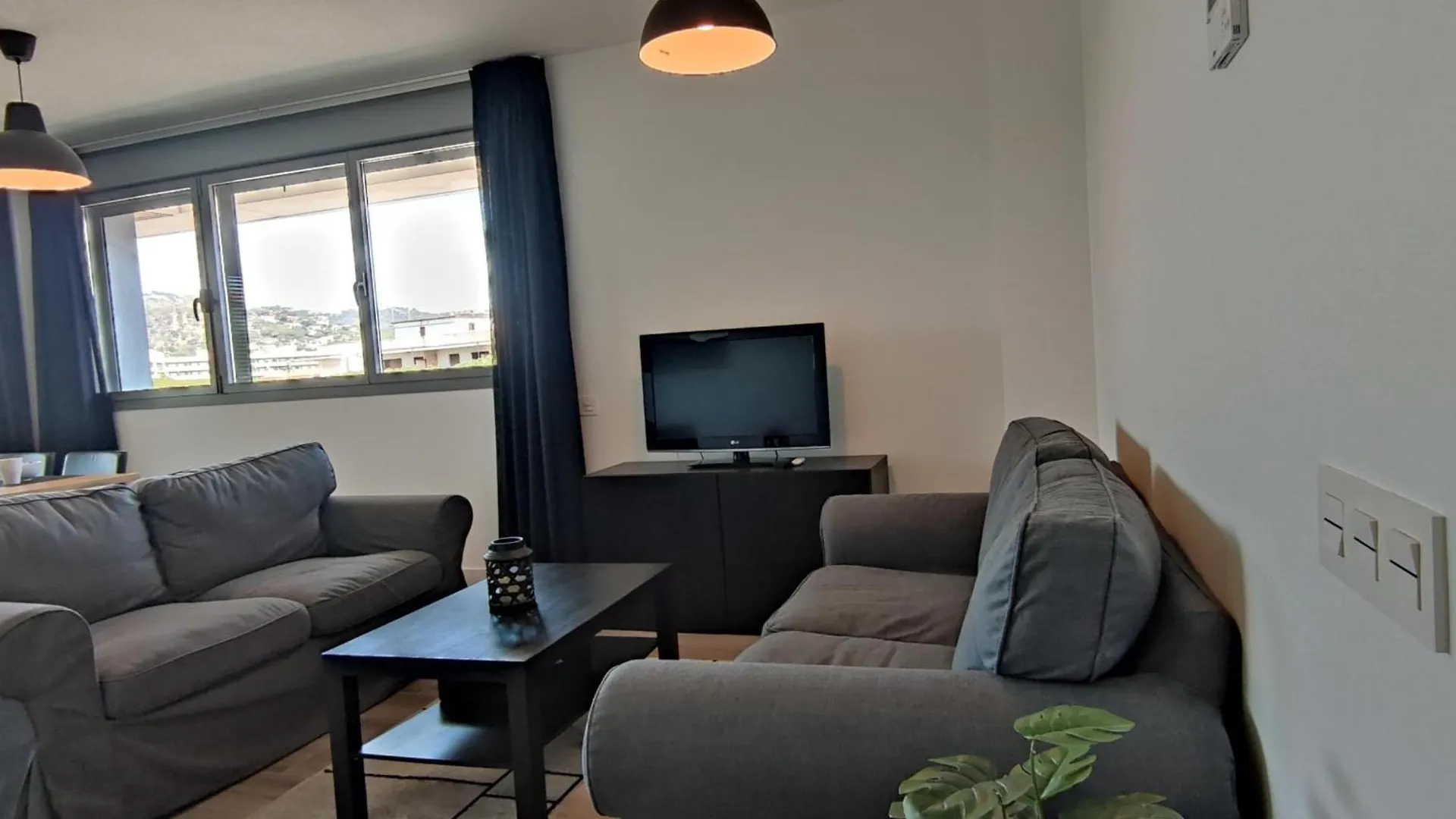 Apartamento De Lujo En Primera Linea Con Piscina En Platja D'Aro - Es-209-70