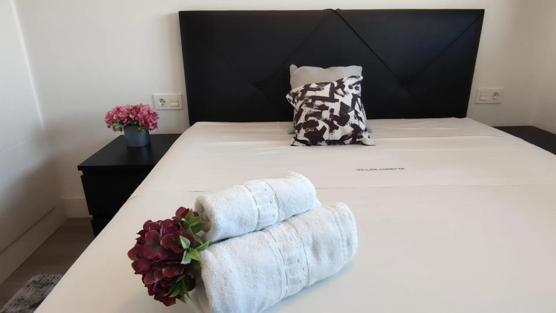 Apartamento De Lujo En Primera Linea Con Piscina En Platja D'Aro - Es-209-70