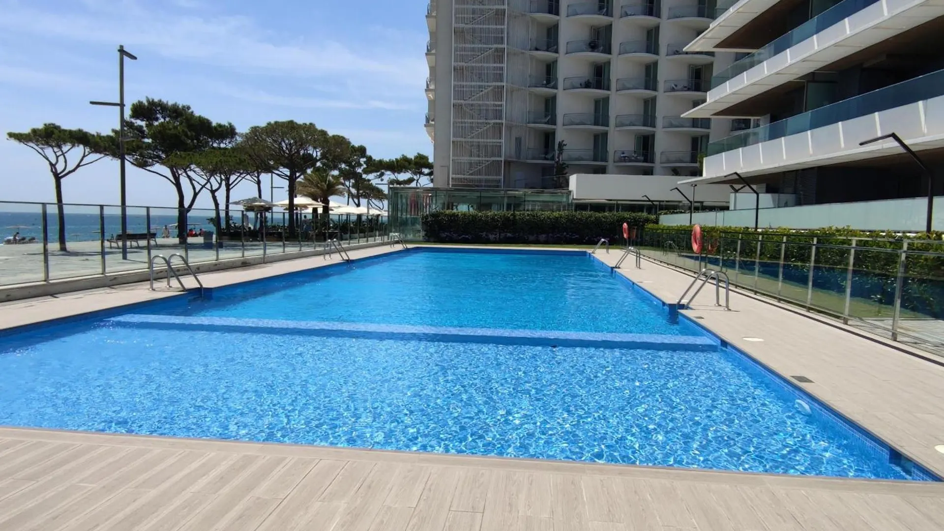 Apartamento De Lujo En Primera Linea Con Piscina En Platja D'Aro - Es-209-70